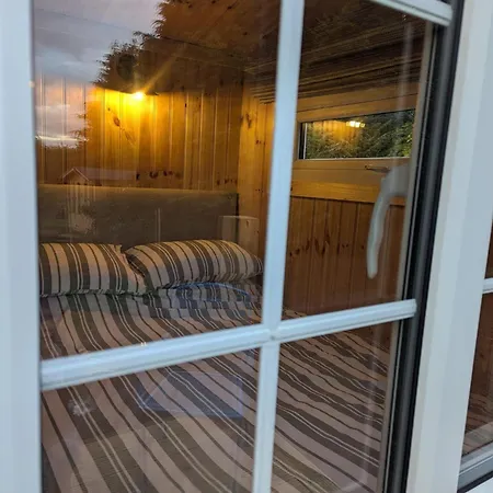The Swallow Shepherds Hut Perth Extérieur photo